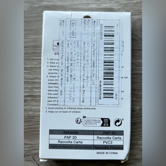 Reusable Press On Nails - Picture 2 of 2